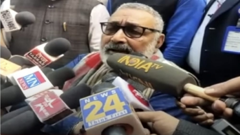 जनसंख्या विस्फोट पर बिफरे गिरिराज